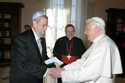 Pope Benedict and Rabbi Cohen 2009Mar